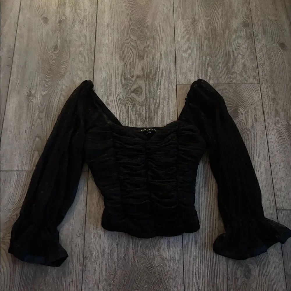 Hate Monde woman’s used top